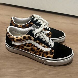 Leopard Vans Women’s 7.5